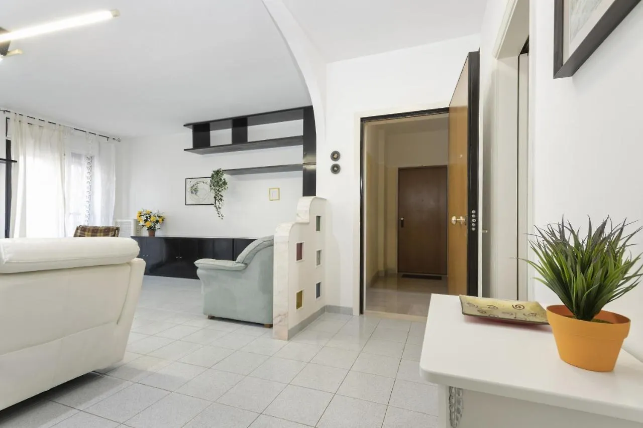Casa Giovanna By Wonderful Italy Bari 0*,